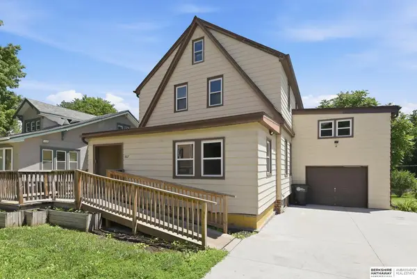 807 N 49th Street, Omaha, NE 68132