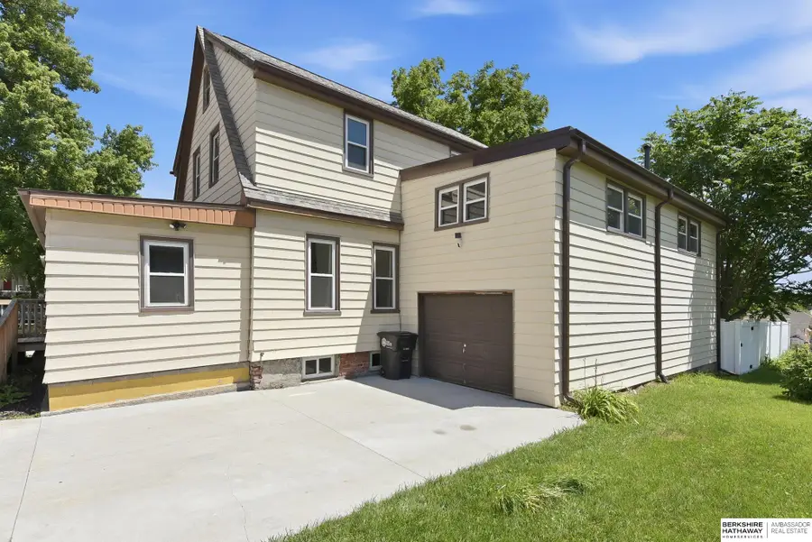 807 N 49th Street, Omaha, NE 68132 - #3
