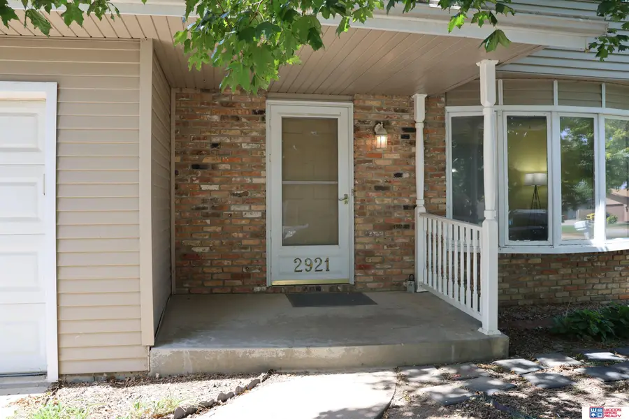 2921 N 74th Street, Lincoln, NE 68507 - #2