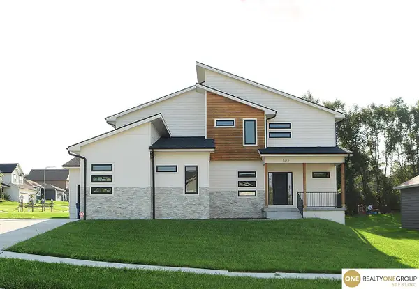 8215 N 166th Street, Bennington, NE 68007