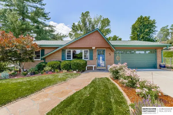 3259 Sherwood Drive, Bellevue, NE 68147