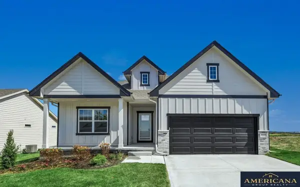 11245 Longshore Avenue, Papillion, NE 68046