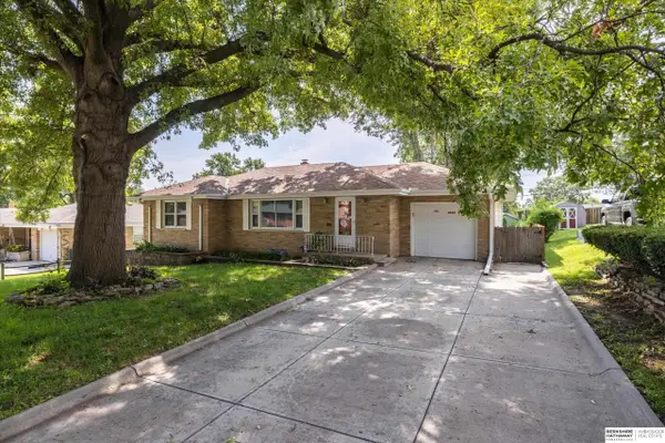 4303 Monroe Street, Omaha, NE 68107