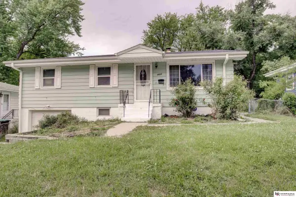 4822 Grand Avenue, Omaha, NE 68104