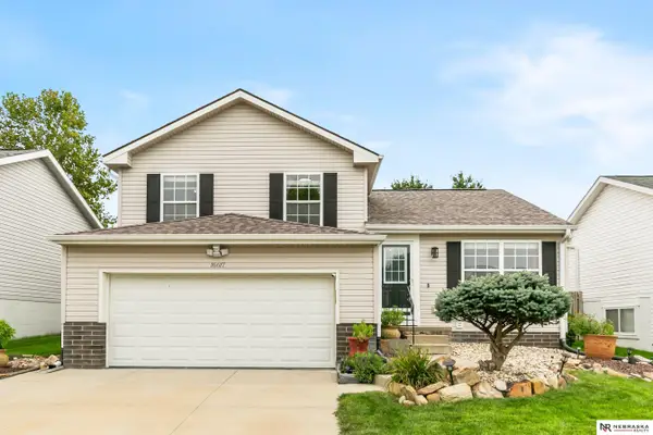 16617 Erskine Street, Omaha, NE 68116