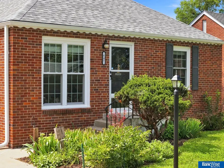 647 Washington Street, Lincoln, NE 68502 - #3