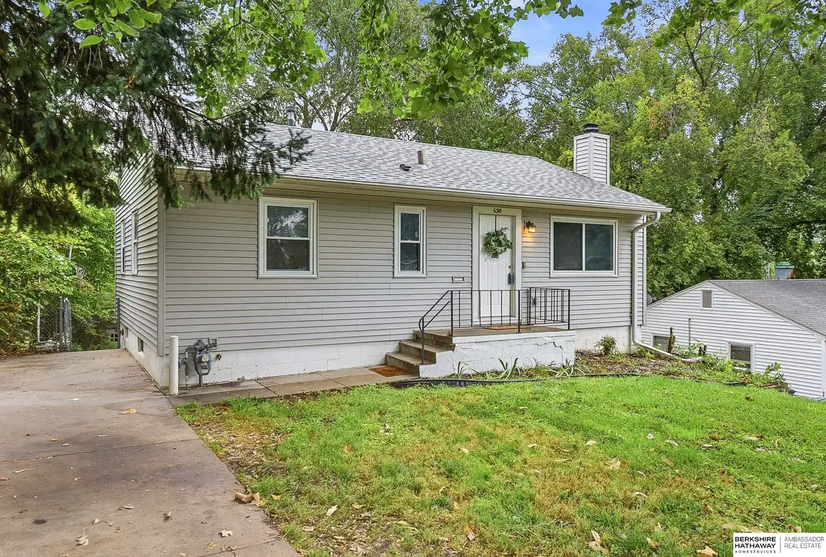 6318 Manderson Street, Omaha, NE 68104 - #1