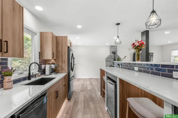 9187 Boyd Street, Omaha, NE 68134