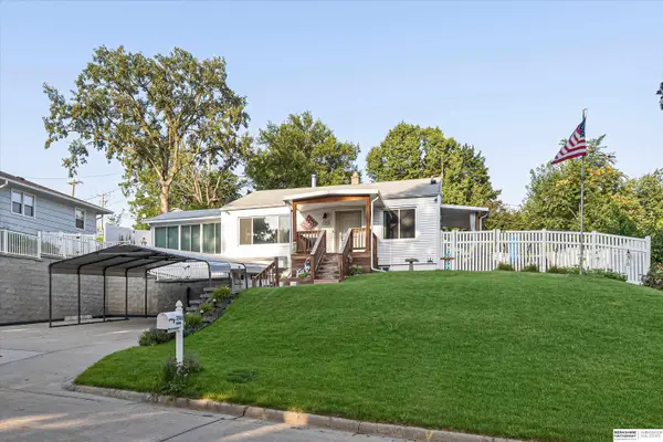 7745 N 37th Street, Omaha, NE 68112
