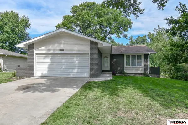 5616 Dogwood Drive, Lincoln, NE 68516