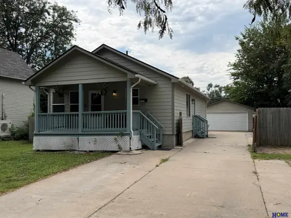 1011 Sumner Street, Lincoln, NE 68502