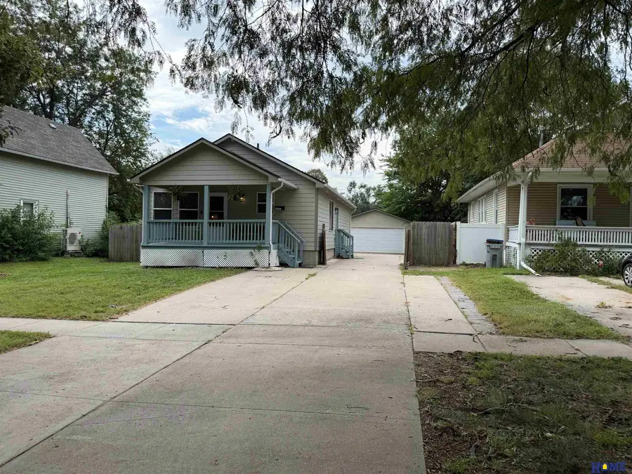 1011 Sumner Street, Lincoln, NE 68502 - #3