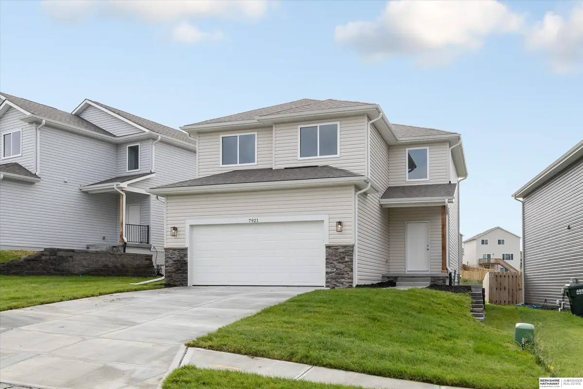 7921 N 94th Street, Omaha, NE 68122 - #1