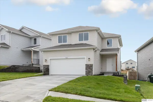 7921 N 94th Street, Omaha, NE 68122