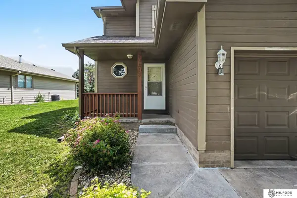 20213 Veterans Drive, Elkhorn, NE 68022