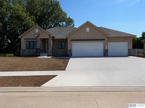 11113 S 98th Street, Papillion, NE 68046