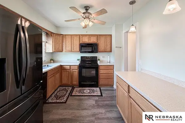 10424 Laurel Avenue, Omaha, NE 68134