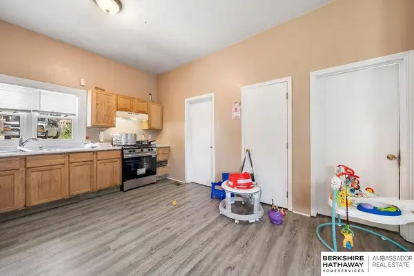 4518 S 17th Street, Omaha, NE 68107