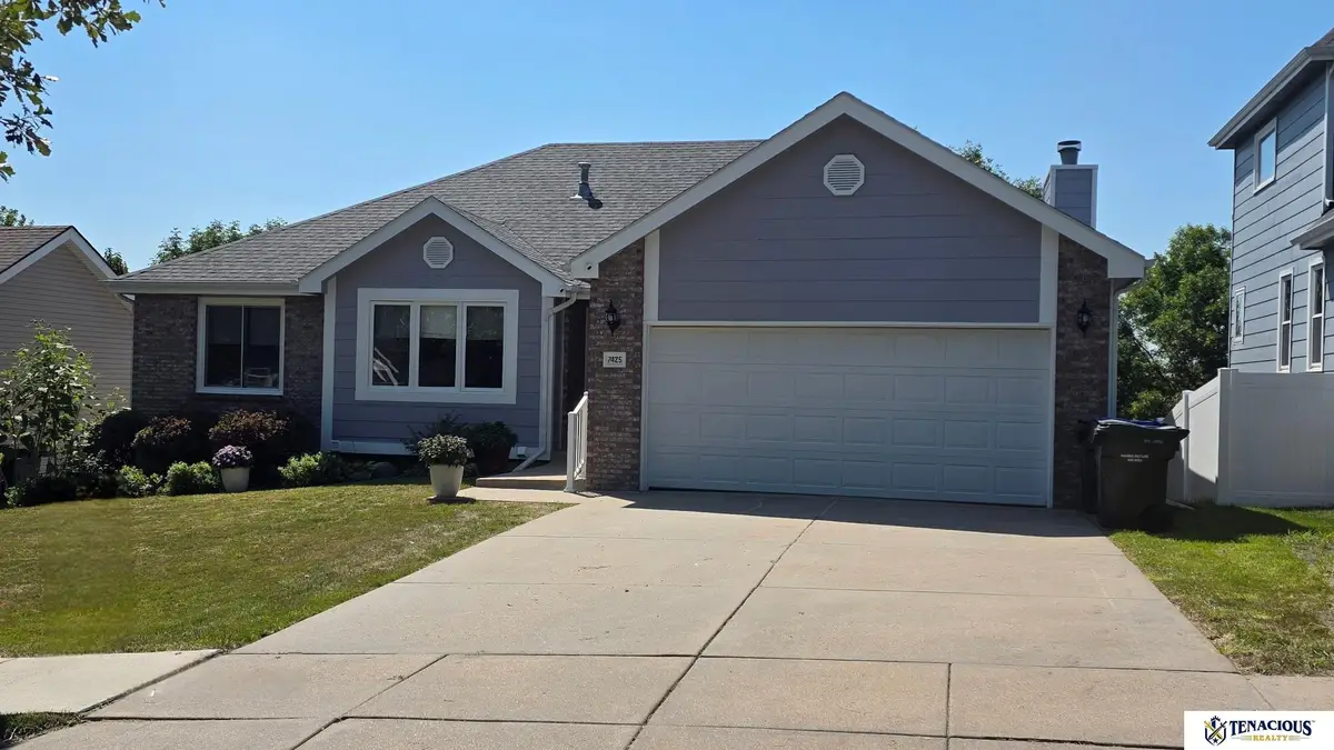 7425 S 29th Street, Lincoln, NE 68516 - #1