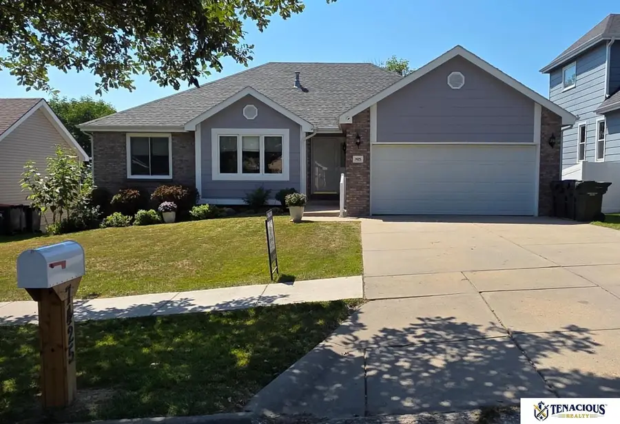 7425 S 29th Street, Lincoln, NE 68516 - #2