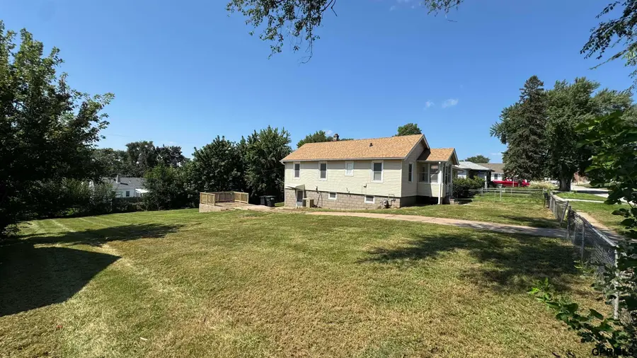 6046 S 39 Street, Omaha, NE 68107 - #3