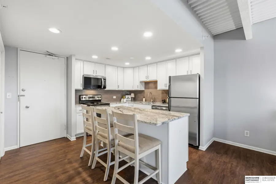 105 N 31st Avenue #405, Omaha, NE 68131 - #3