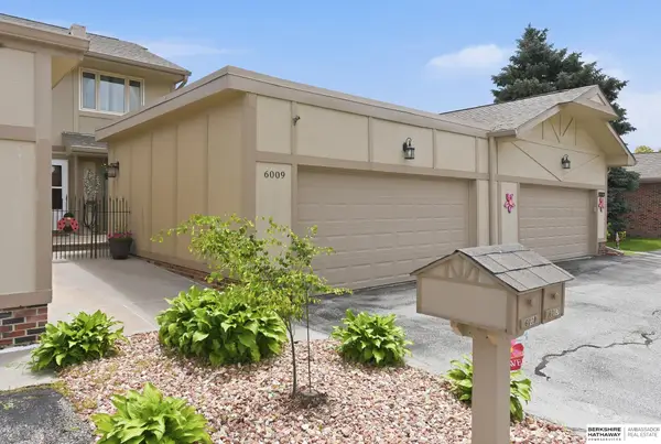 6009 Oak Hills Drive #22, Omaha, NE 68137