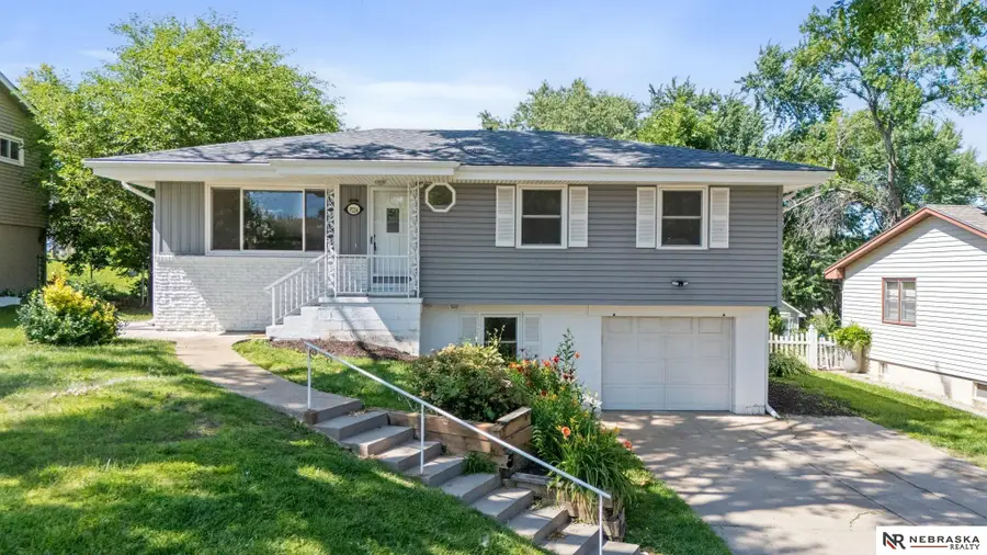 9224 Ruggles Street, Omaha, NE 68134 - #2