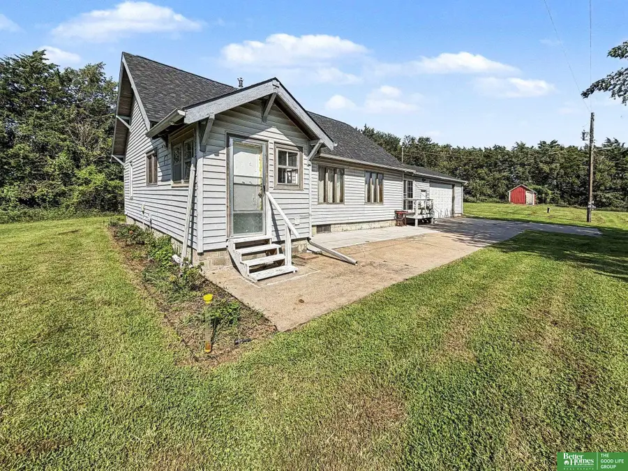 5042 E Sargent Road, Beatrice, NE 68310 - #2