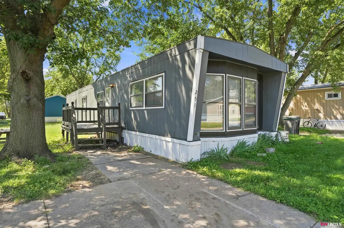 251 Alexander Road, Lincoln, NE 68521 - #1