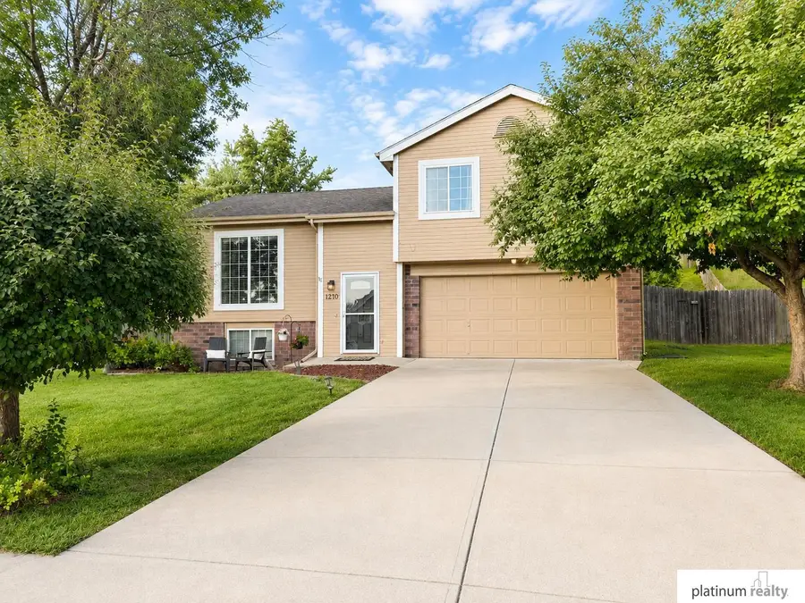 1210 Rawhide Road, Papillion, NE 68046 - #2