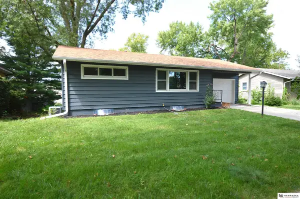 1925 E Manor Drive, Lincoln, NE 68506
