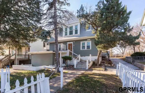 1526 S 29 Street, Omaha, NE 68105