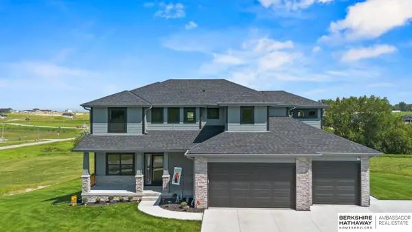 21910 Hackberry Drive, Gretna, NE 68028