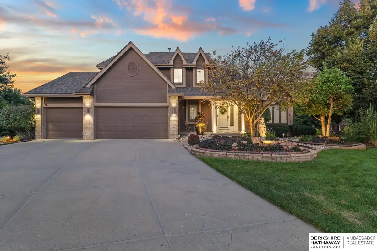 119 S 167th Circle, Omaha, NE 68118 - #1