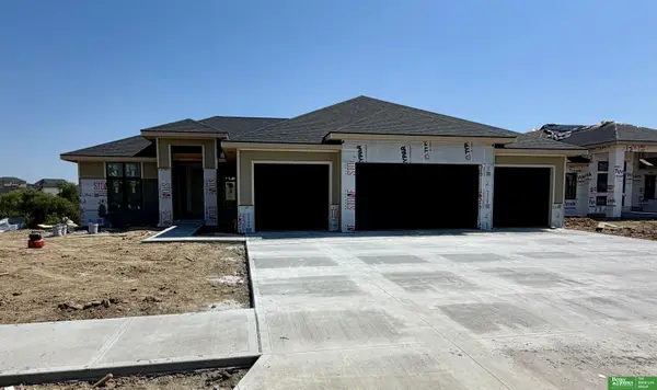 5915 N 214th Avenue, Elkhorn, NE 68022