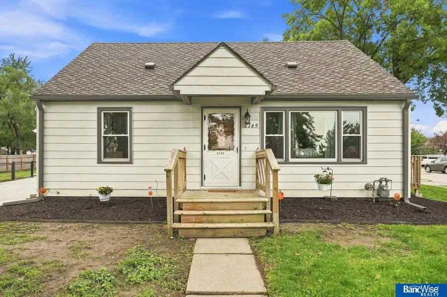 2749 N Cotner Boulevard, Lincoln, NE 68507 - #2