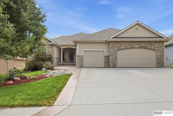 10239 Margo Street, La Vista, NE 68128