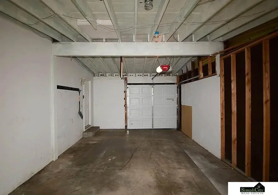 5725 Greenwood Street, Lincoln, NE 68507 - #2