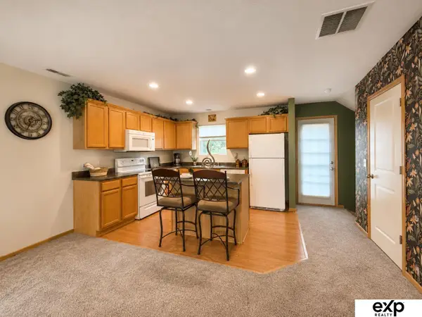 18162 Hayes Plaza #4, Omaha, NE 68135