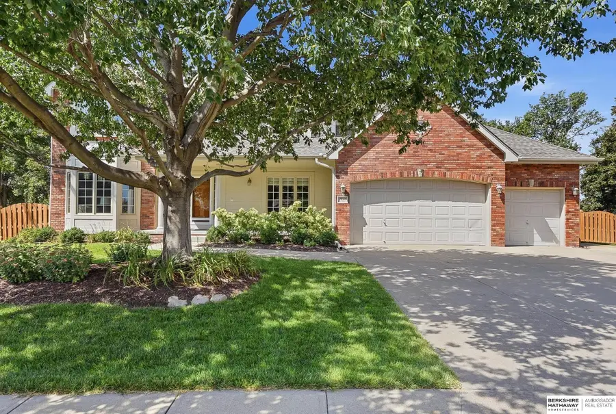 1210 Macarthur Drive, Papillion, NE 68046 - #3
