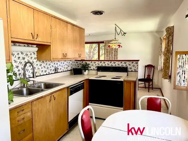 1321 W Avon Lane, Lincoln, NE 68505 - #3