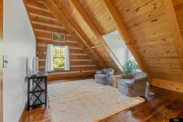 8305 Kauai Drive, Papillion, NE 68046
