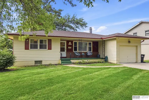 5010 N 54th Street, Omaha, NE 68104