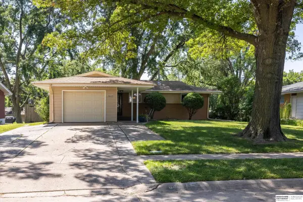 8465 Grand Avenue, Omaha, NE 68134