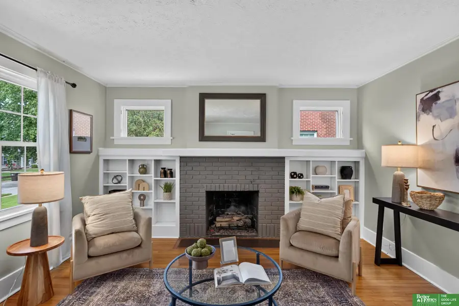 409 S 49th Street, Omaha, NE 68132 - #3