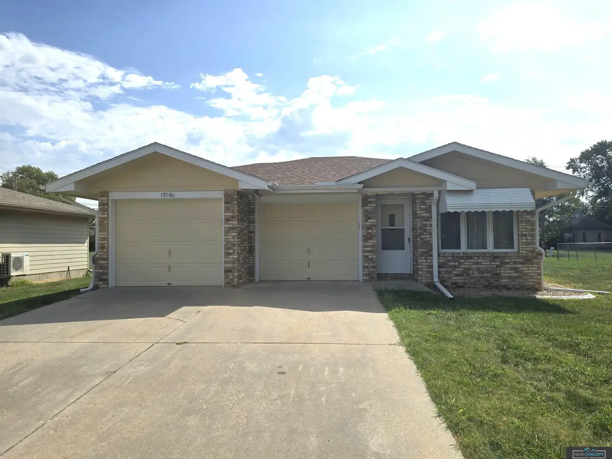1316 N 16th Street, Beatrice, NE 68310 - #1