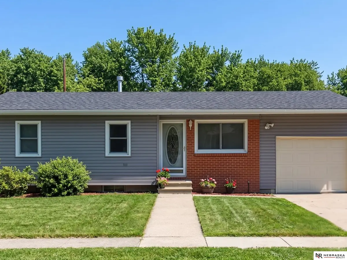 5630 Wilshire Boulevard, Lincoln, NE 68505 - #1
