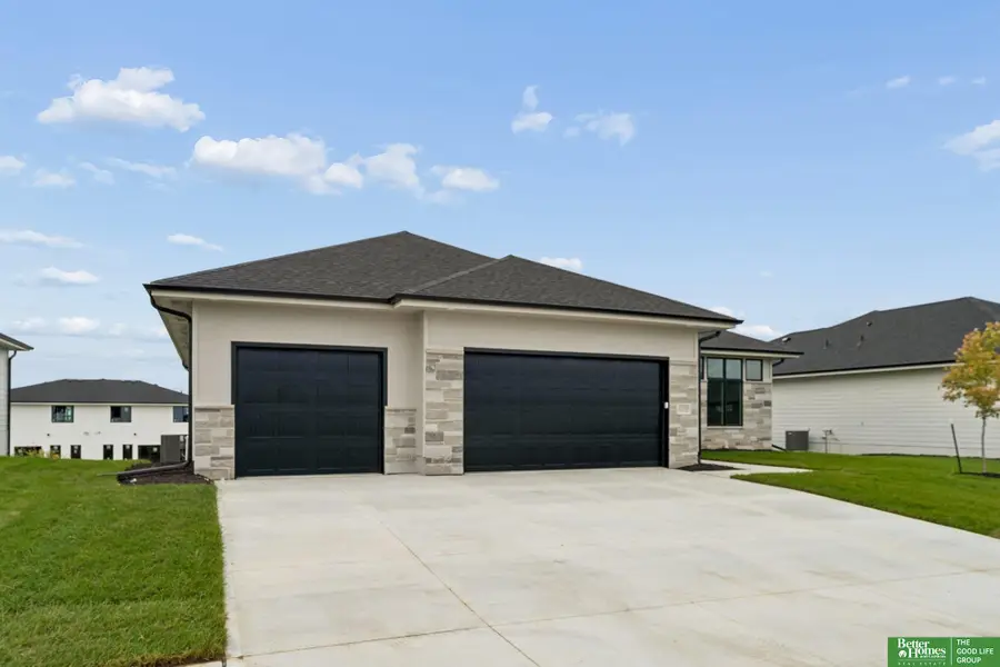 11718 S 124th Avenue, Papillion, NE 68046 - #2