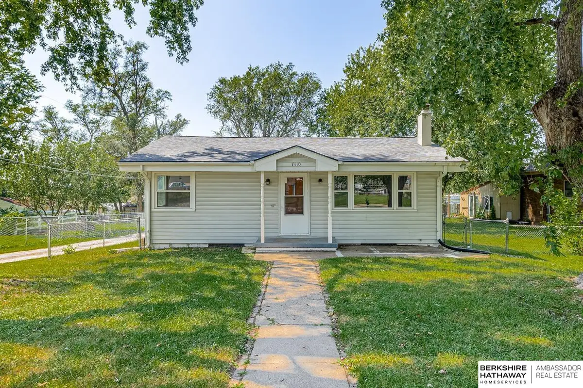 7110 S 38th Street, Bellevue, NE 68147 - #1